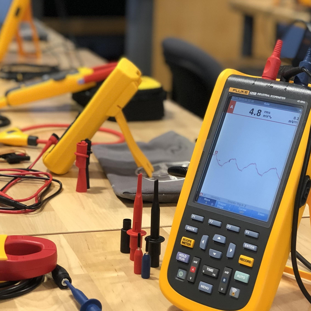 FLUKE 124B  정품 플루크 스코프미터 ,휴대용 오실로스코프 (40MHZ)